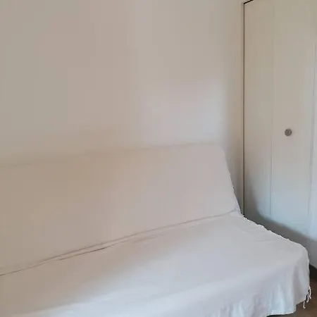 Proche De La Les Hauts Du Port Apartment *